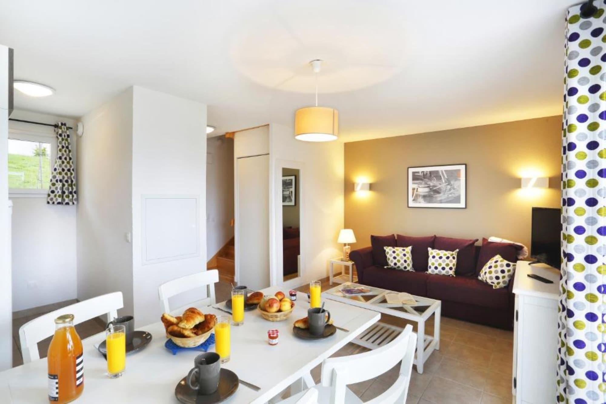 Terres De France Le Domaine De La Baie Hotel Одиерн Екстериор снимка