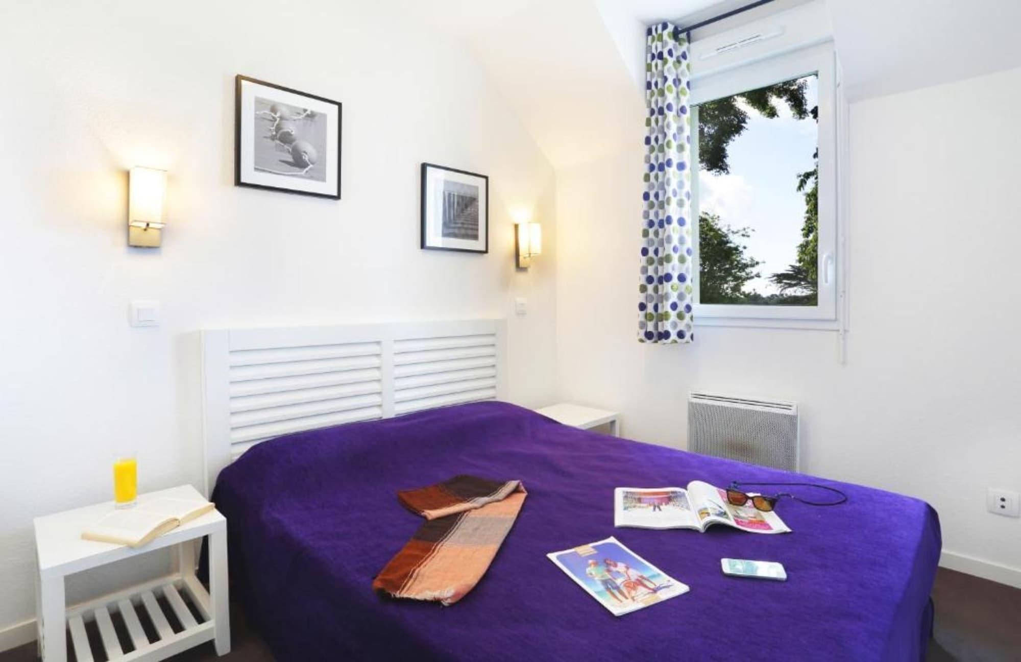 Terres De France Le Domaine De La Baie Hotel Одиерн Екстериор снимка