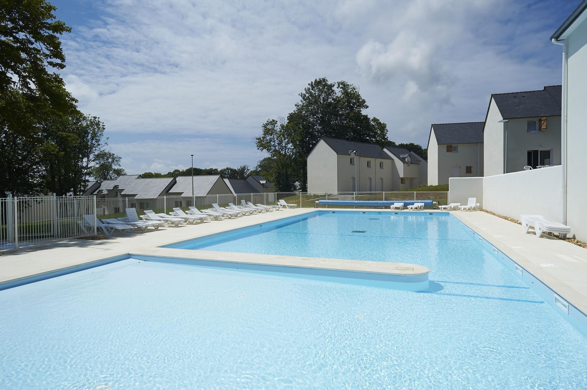 Terres De France Le Domaine De La Baie Hotel Одиерн Екстериор снимка