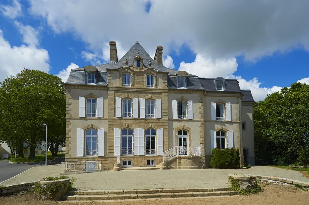 Terres De France Le Domaine De La Baie Hotel Одиерн Екстериор снимка
