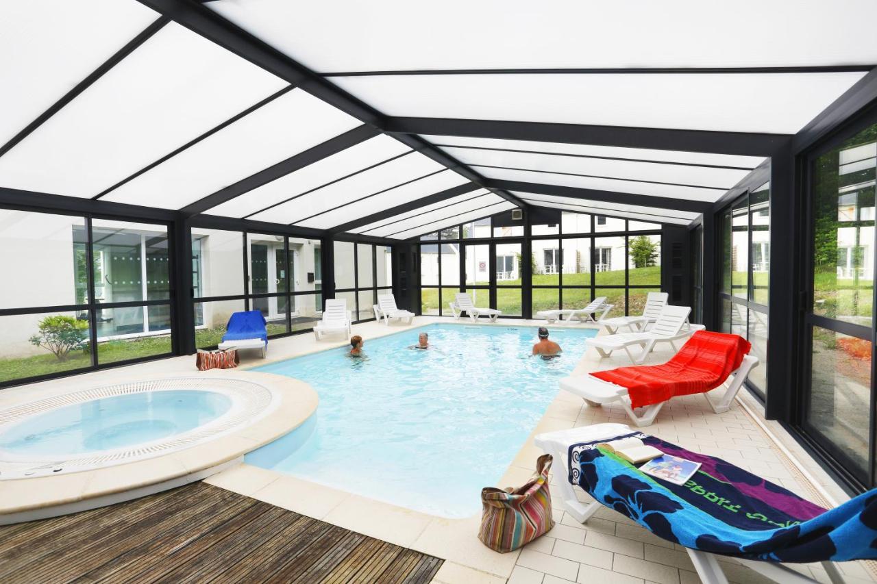 Terres De France Le Domaine De La Baie Hotel Одиерн Екстериор снимка