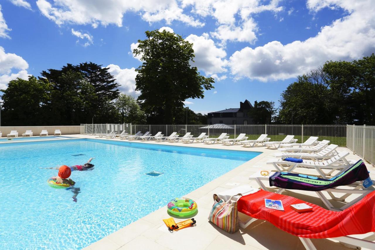Terres De France Le Domaine De La Baie Hotel Одиерн Екстериор снимка