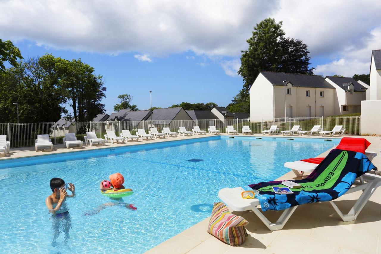Terres De France Le Domaine De La Baie Hotel Одиерн Екстериор снимка
